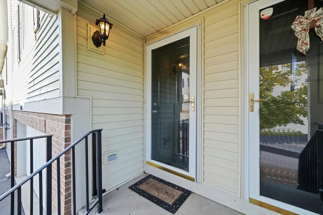 $275,000 | 409 Evergreen Circle, Unit 4, Gilberts, IL 60136