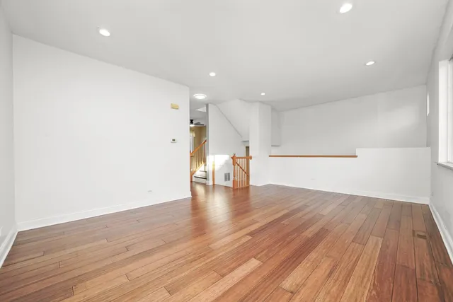 $275,000 | 409 Evergreen Circle, Unit 4, Gilberts, IL 60136