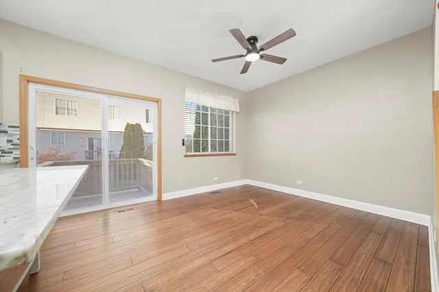 $275,000 | 409 Evergreen Circle, Unit 4, Gilberts, IL 60136