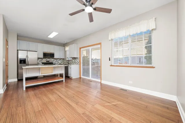 $275,000 | 409 Evergreen Circle, Unit 4, Gilberts, IL 60136