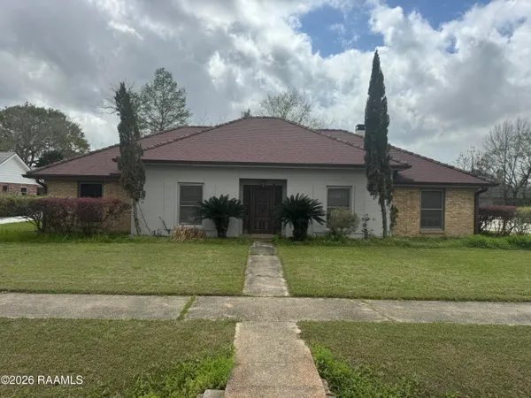 $1,950 | 115 Hermitage Avenue, Lafayette, LA 70503