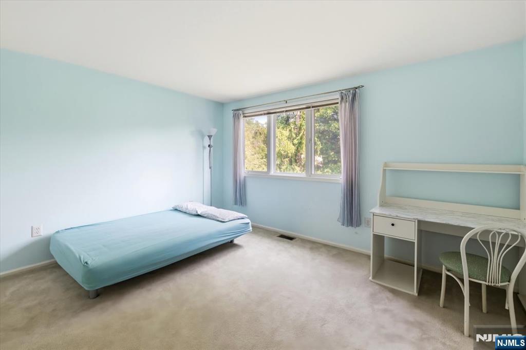 594 Glasmere Road Mahwah, NJ 07430 - Photo 26 of 48 Gallery Image 26