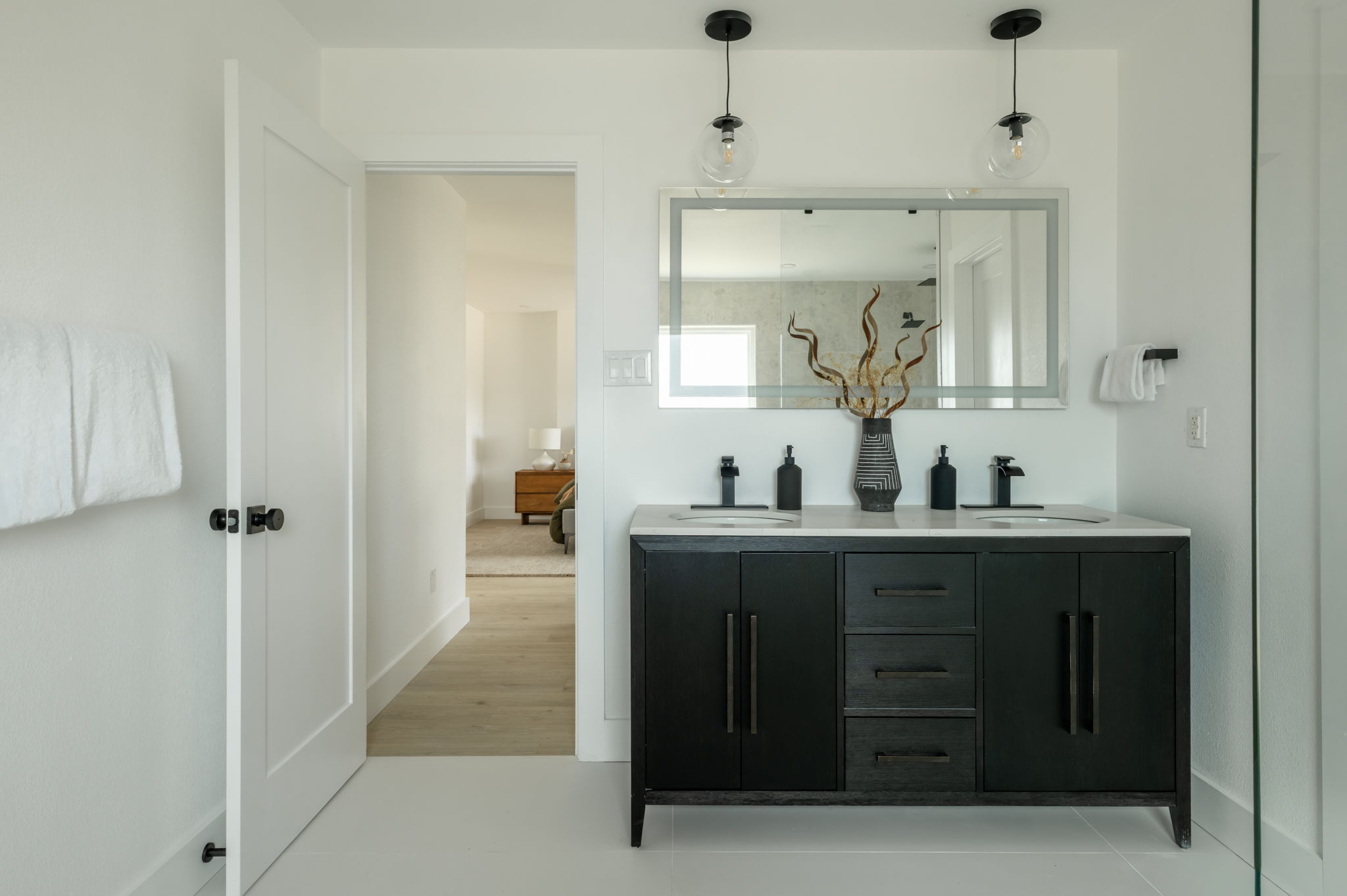 2201 Trede Drive Austin, TX 78745 - Photo 29 of 40 Bathroom with double vanity