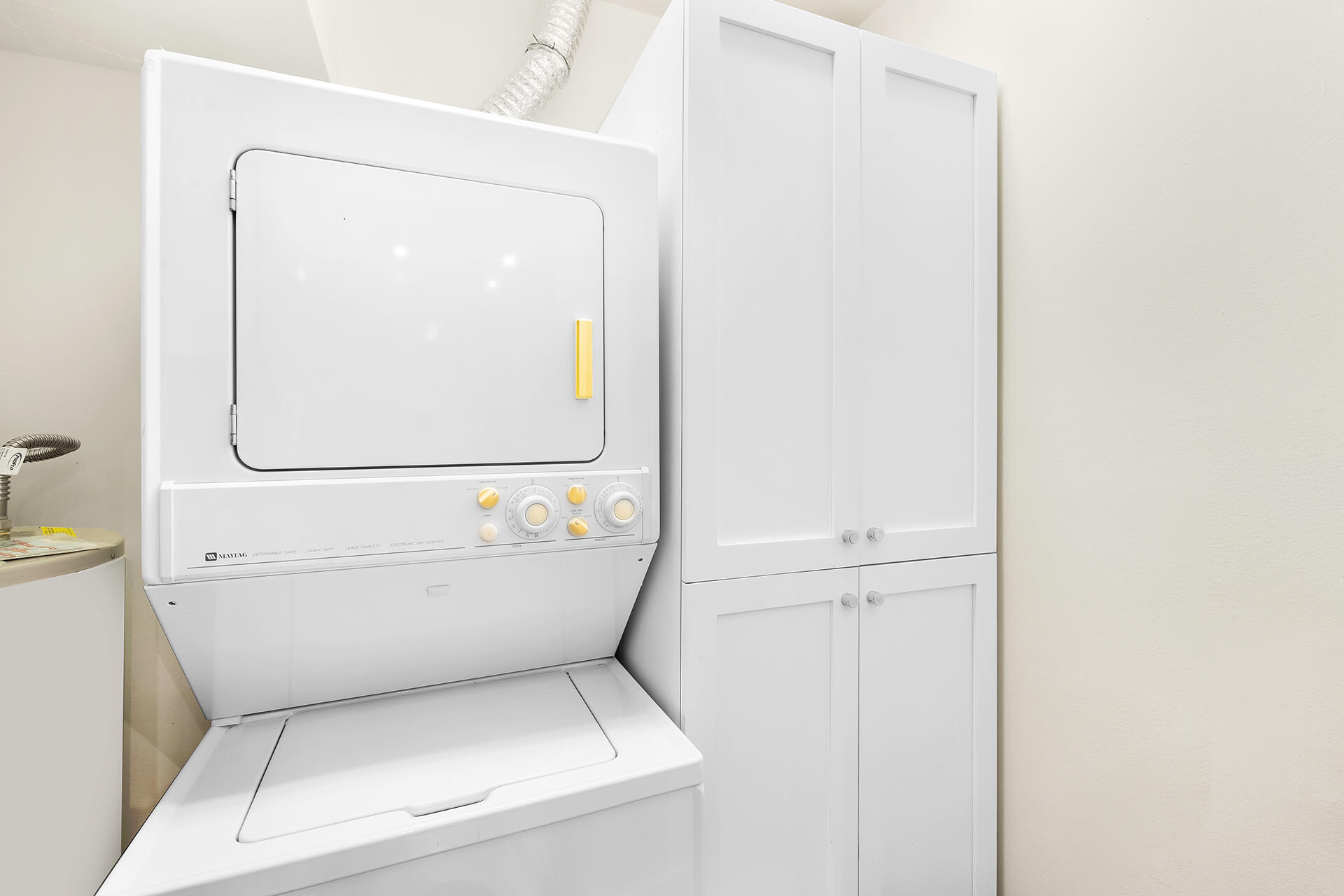 120 North Ocean Boulevard, Unit 202 Delray Beach, FL 33483 - Photo 18 of 32 a bathroom with a toilet and a tub