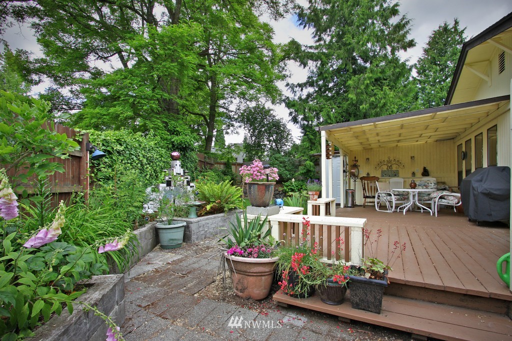 16205 133rd Place Southeast Renton, WA 98058 - Photo 15 of 15 Gallery Image 15