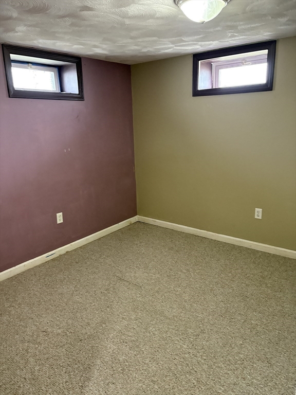 85 Rivulet Street Uxbridge, MA 01569 - Photo 33 of 42