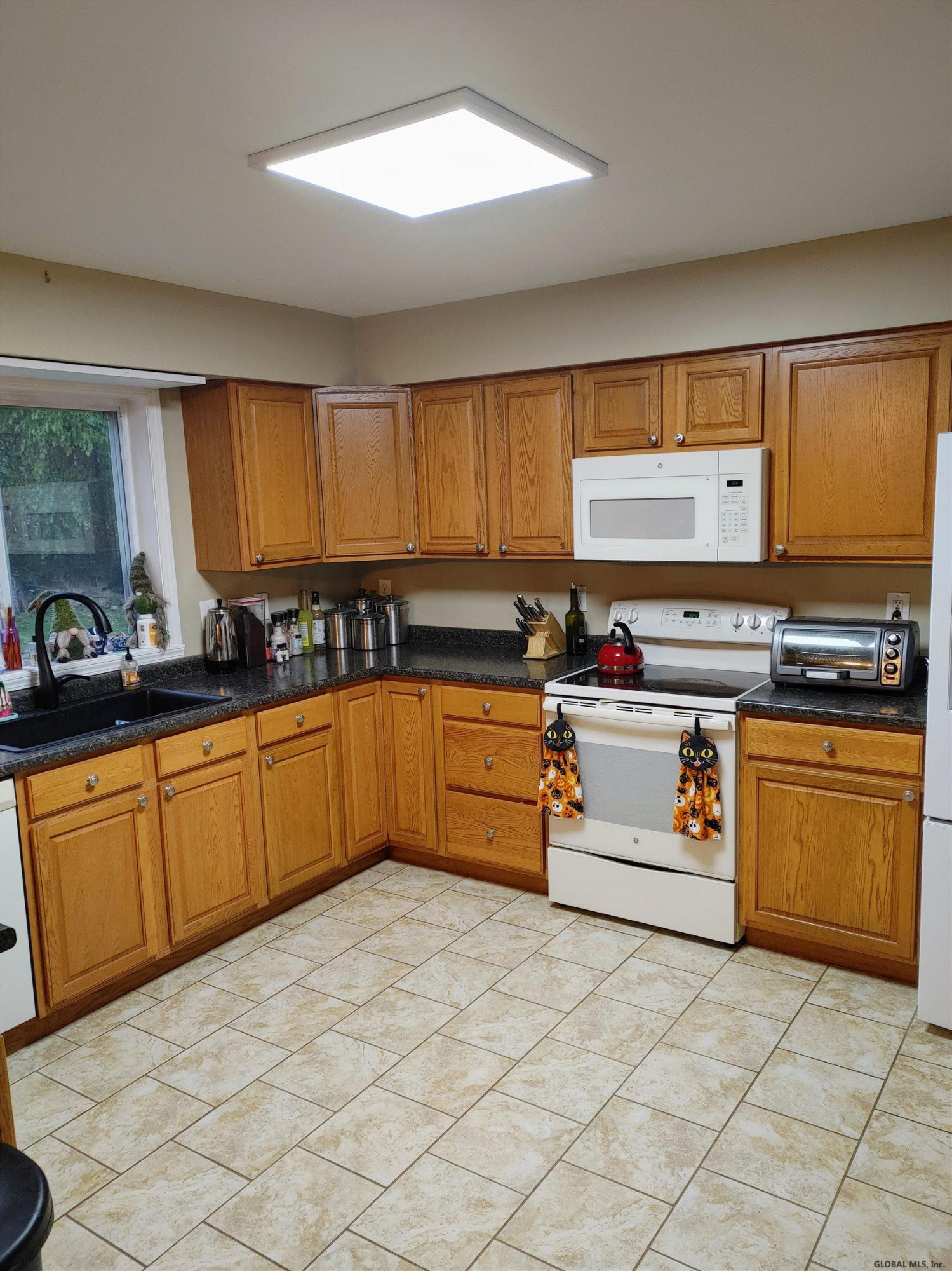 338 East Campbell Road Rotterdam, NY 12303 - Photo 6 of 25 Photo 6