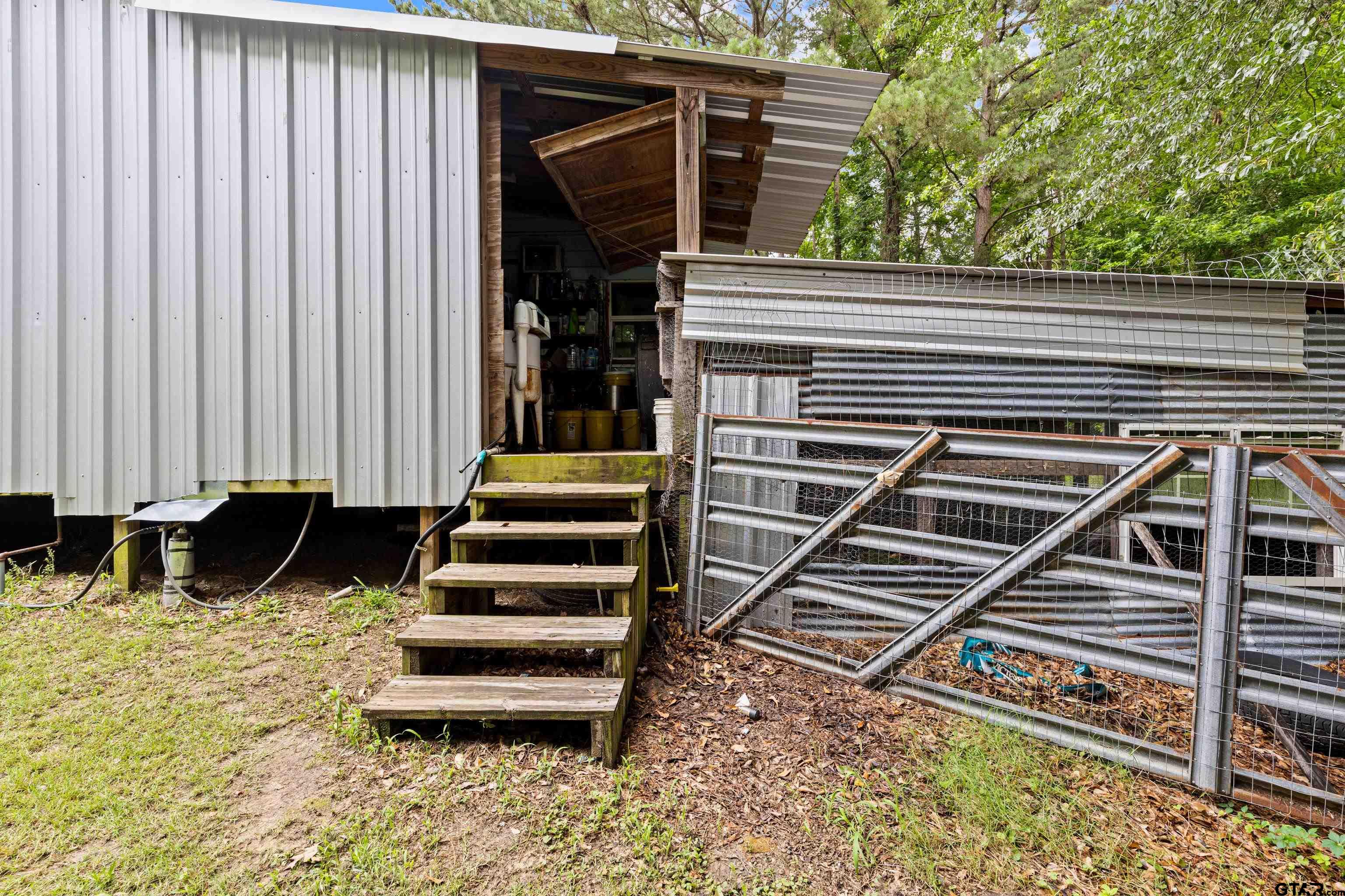 23515 Pinnacle Drive Overton, TX 75684 - Photo 2 of 24