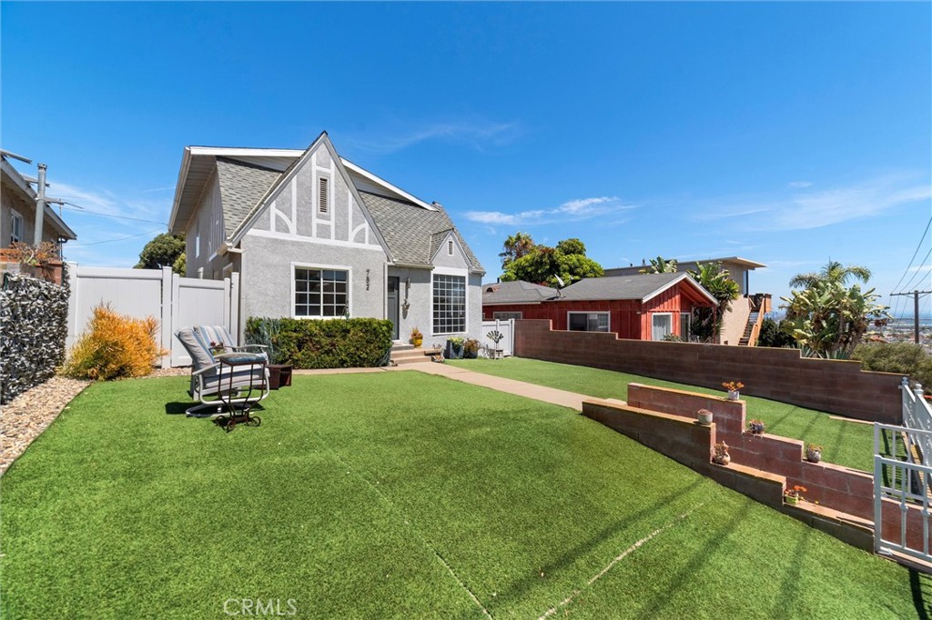752 West 23rd Street San Pedro, CA 90731 - Photo 3 of 29 Beautiful front yard