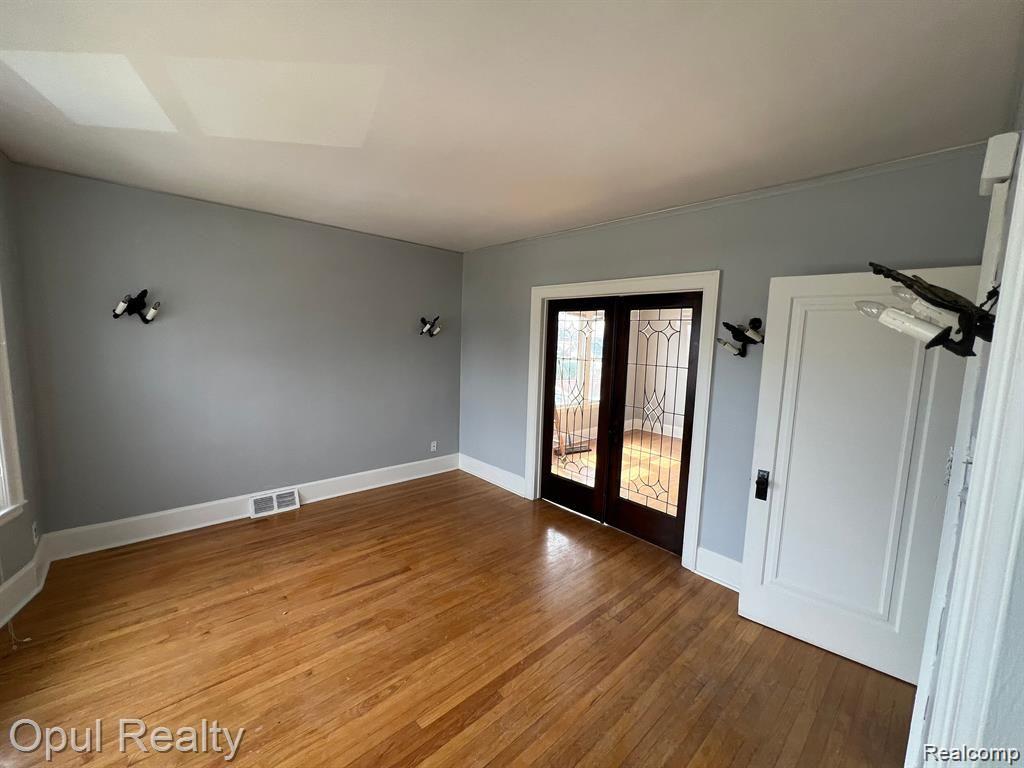 6525 Ternes Dearborn, MI 48126 - Photo 15 of 15