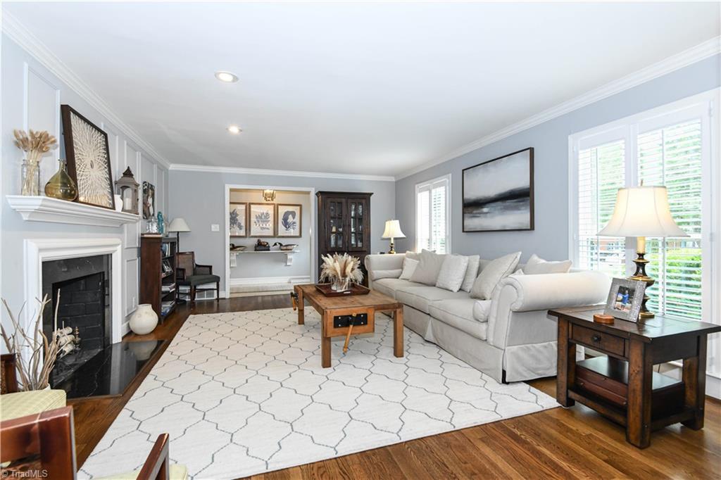 2320 Danbury Road Greensboro, NC 27408 - Photo 5 of 48