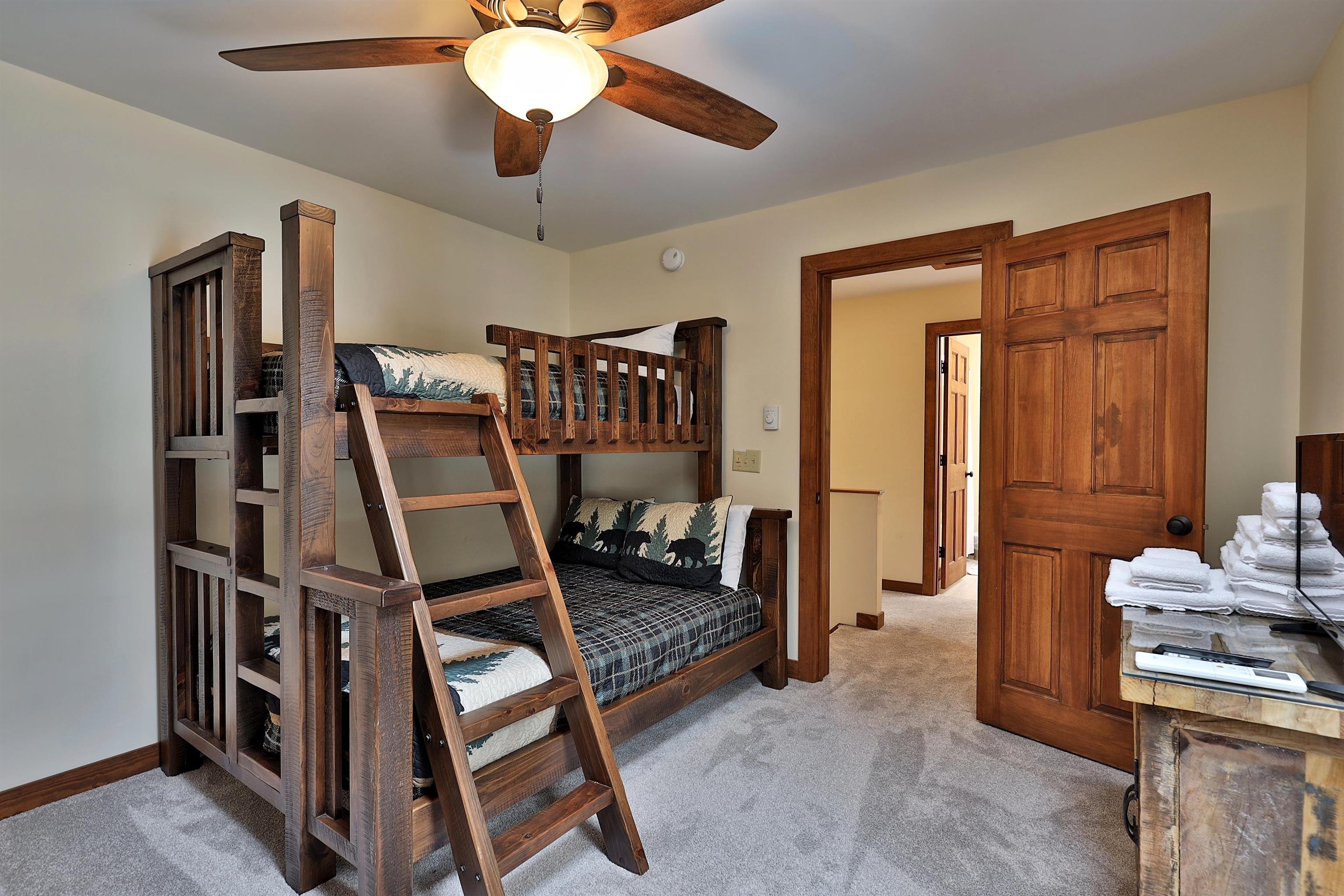 998 East Ash Road, Unit L19 Plymouth, VT 05056 - Photo 19 of 40 Gallery Image 19