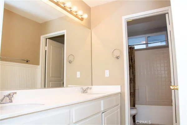 $4,900 | 30432 Vineyard Lane, Castaic, CA 91384