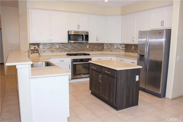 $4,900 | 30432 Vineyard Lane, Castaic, CA 91384