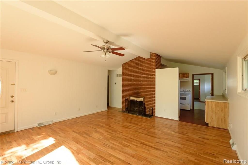 8431 Belleville Road Belleville, MI 48111 - Photo 5 of 42