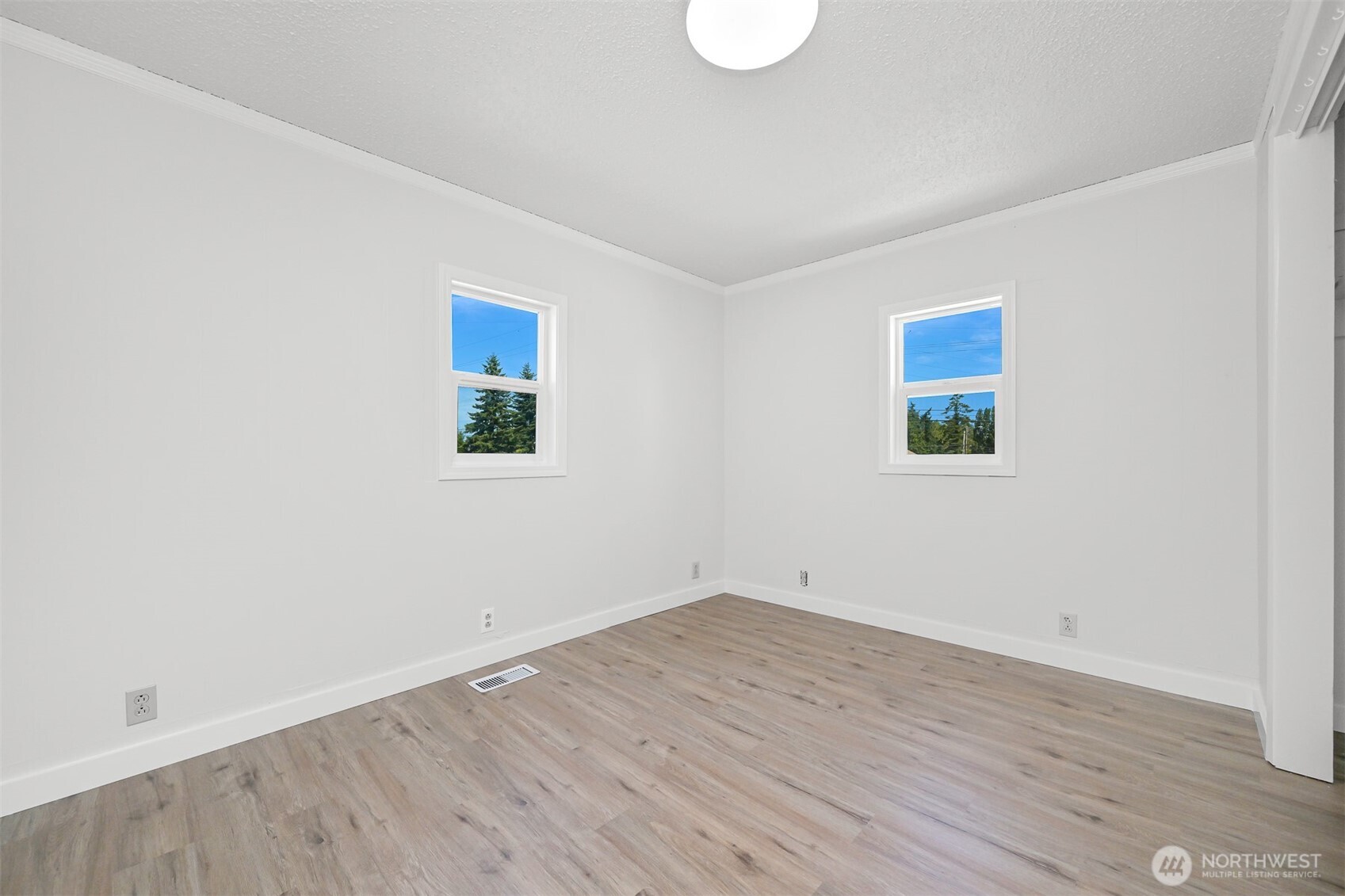 3204 D Avenue Anacortes, WA 98221 - Photo 12 of 21