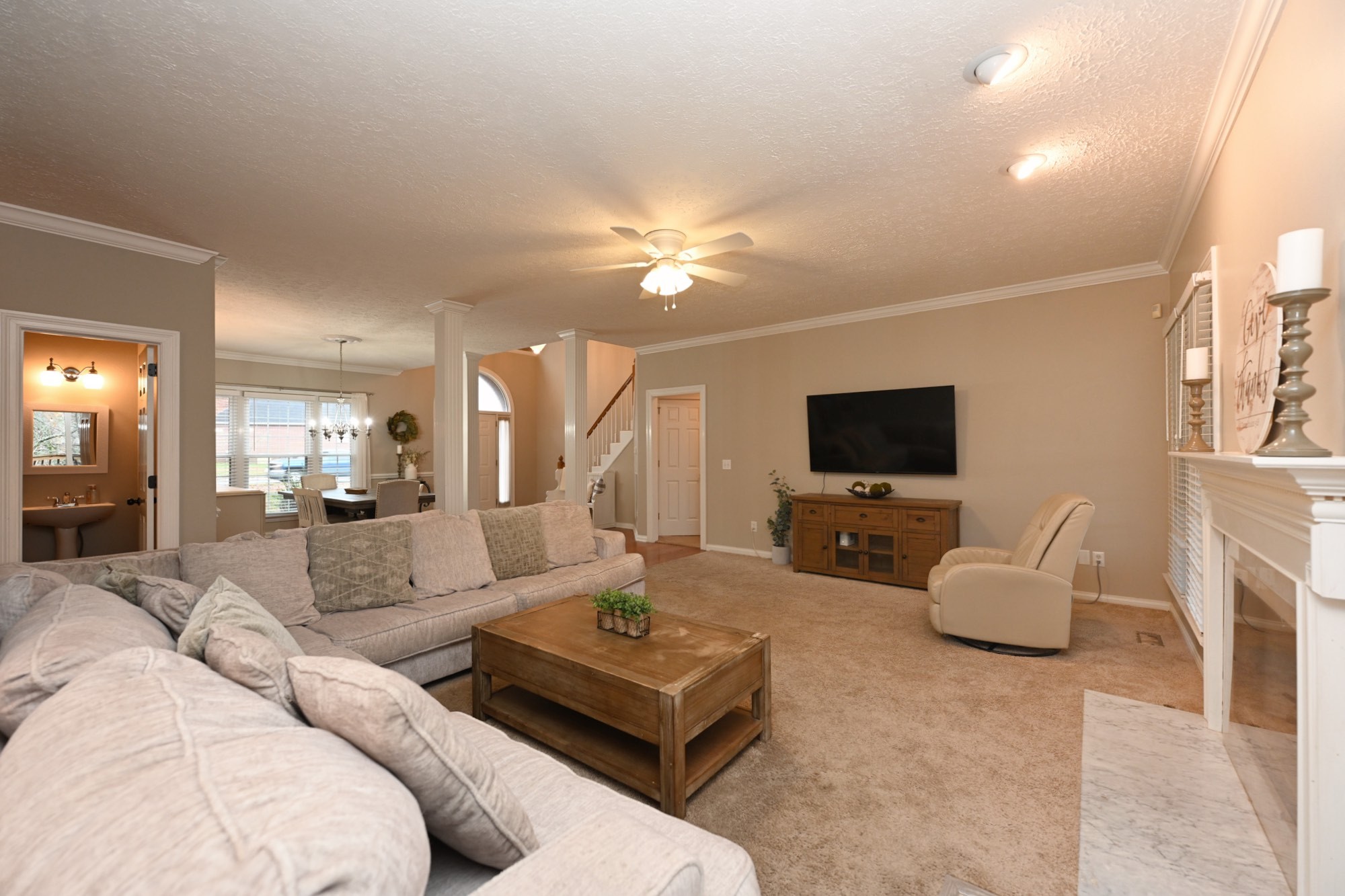 114 Wyncrest Way Hendersonville, TN 37075 - Photo 14 of 40 a living room with furniture and a flat screen tv