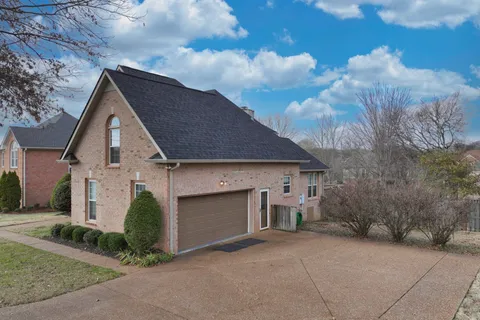 $599,999 | 114 Wyncrest Way, Hendersonville, TN 37075