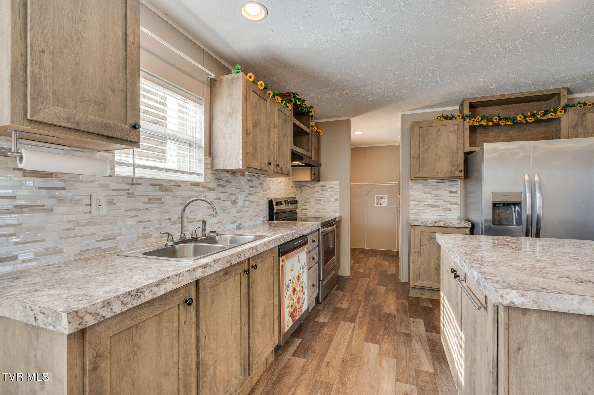 1510 Greystone Road Greeneville, TN 37743 - Photo 12 of 36 007