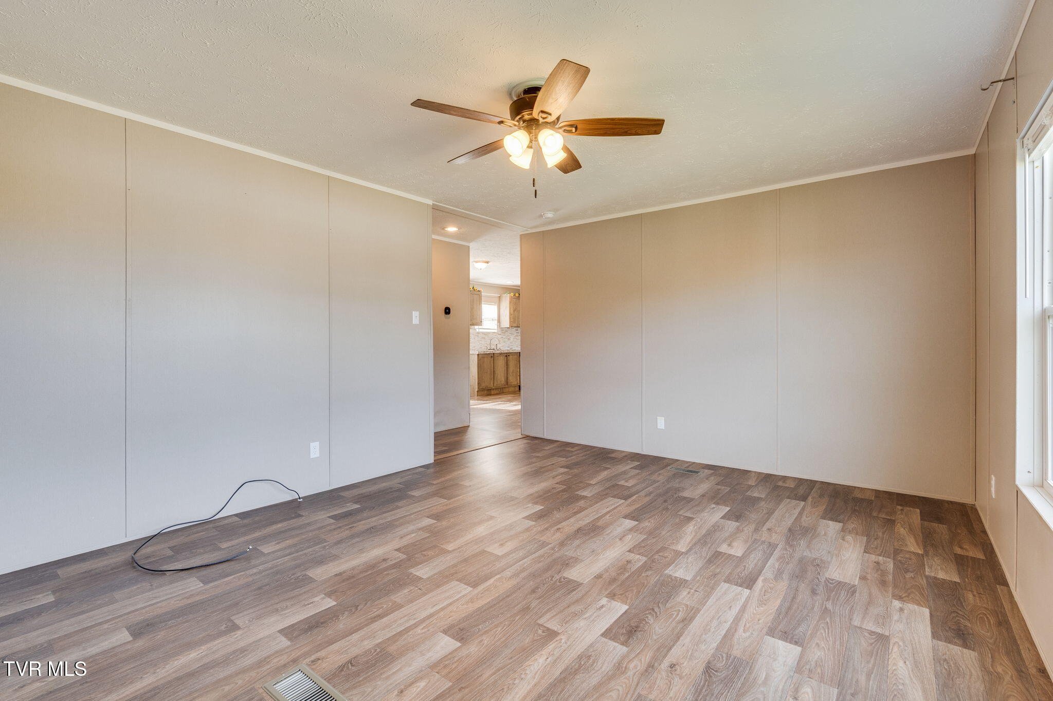 1510 Greystone Road Greeneville, TN 37743 - Photo 16 of 36 011