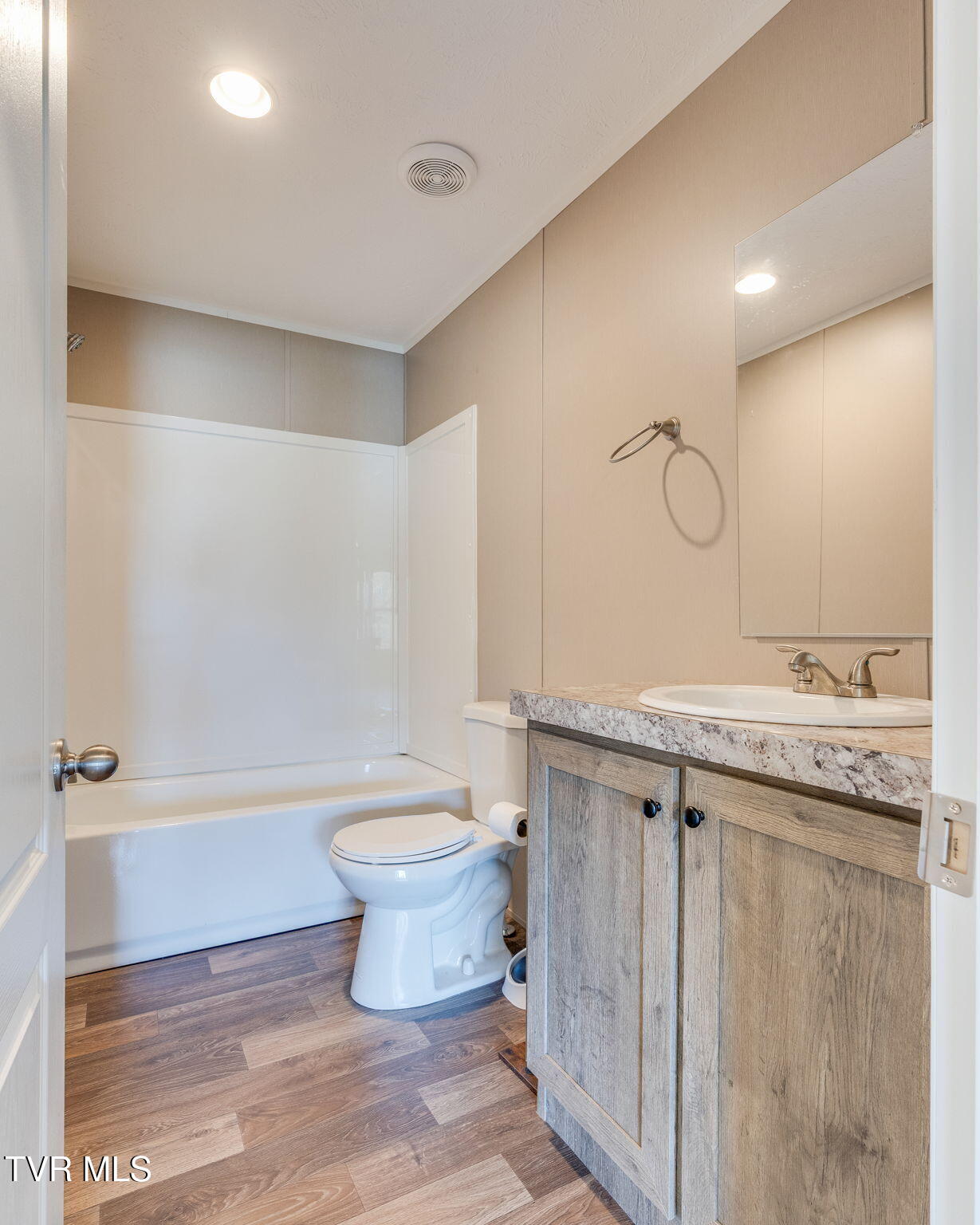 1510 Greystone Road Greeneville, TN 37743 - Photo 22 of 36 017