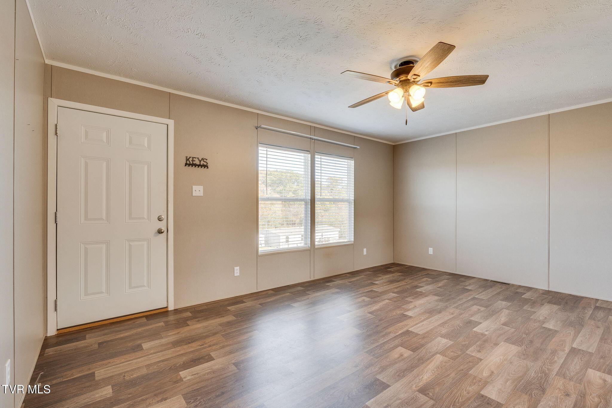 1510 Greystone Road Greeneville, TN 37743 - Photo 7 of 36 002