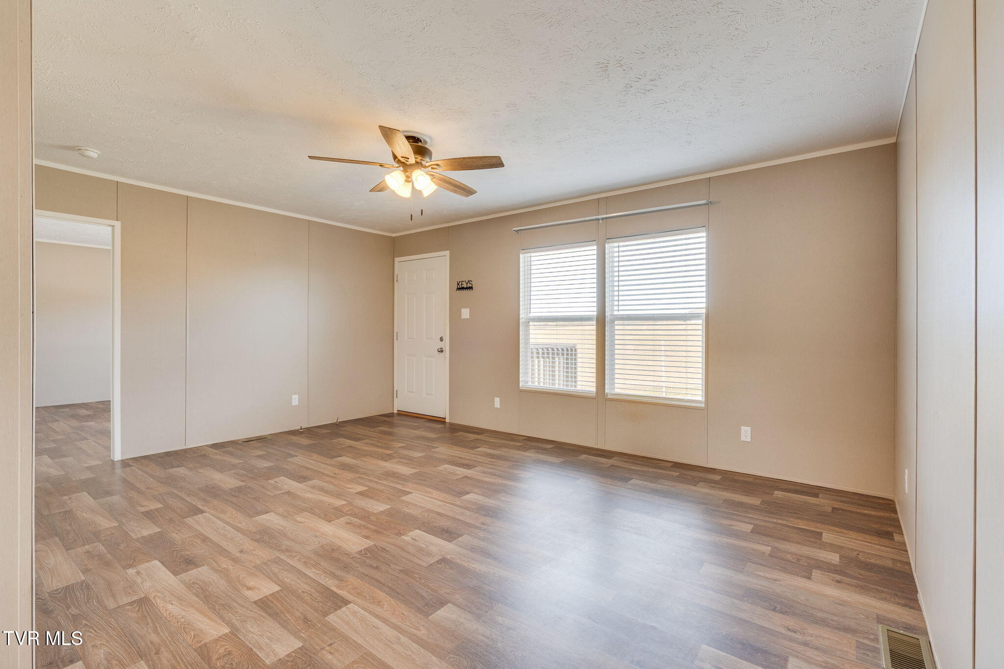 1510 Greystone Road Greeneville, TN 37743 - Photo 8 of 36 003