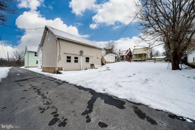 $275,000 | 2215 Main Street, Mohrsville, PA 19541