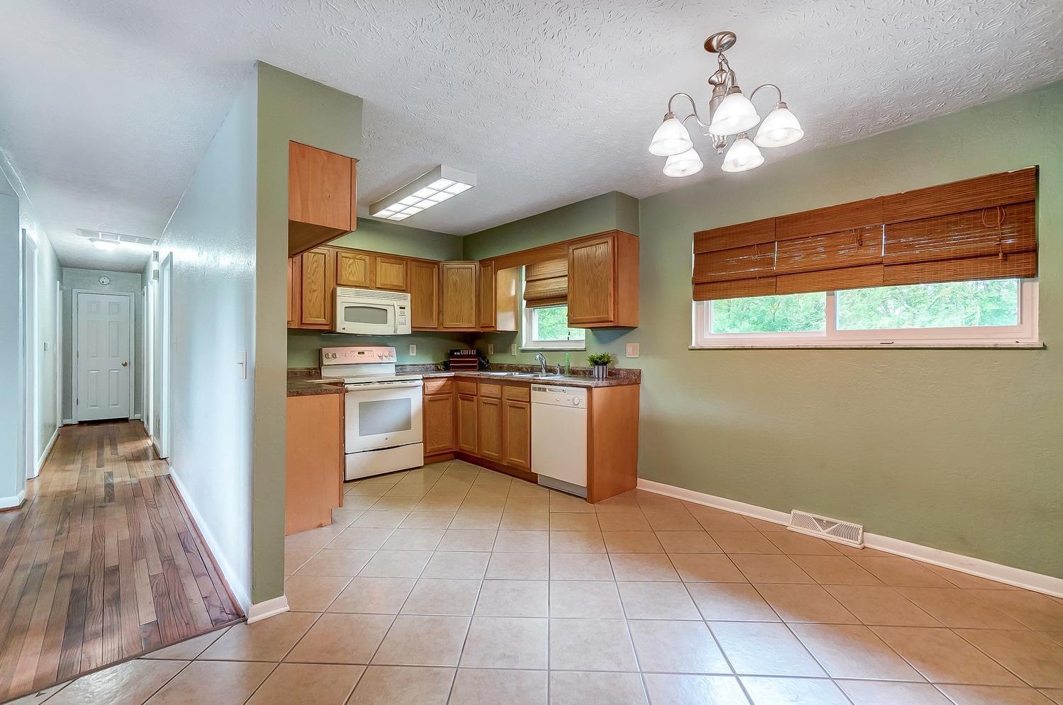 6260 Decker Road Franklin, OH 45005 - Photo 13 of 36 Gallery Image 13