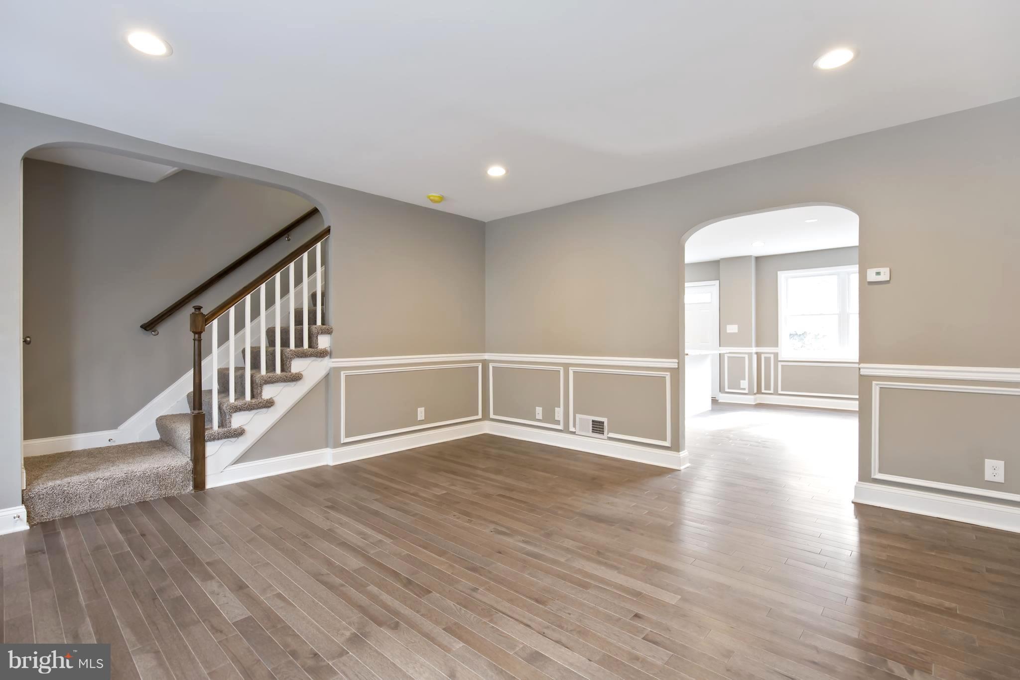 6643 Frederick Road Catonsville, MD 21228 - Photo 7 of 30 Living Room