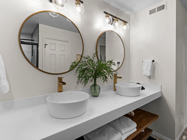 860 South Village Road, Unit D11 St. George, UT 84770 - Photo 13 of 24 Floating sinks