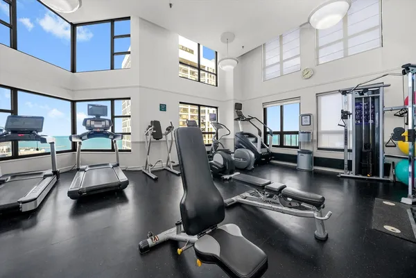 $2,500 | 401 East Ontario Street, Unit 1304, Chicago, IL 60611