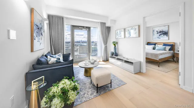 $989,000 | 33-71 Prince Street, Unit 12J | Flushing