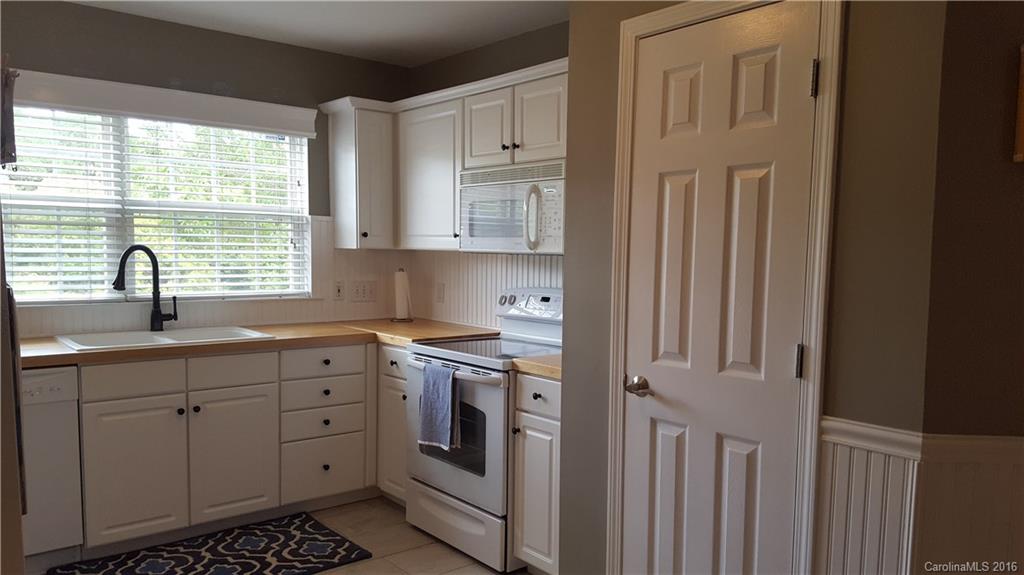 1032 Clearbrook Road Matthews, NC 28105 - Photo 8 of 21 Gallery Image 8