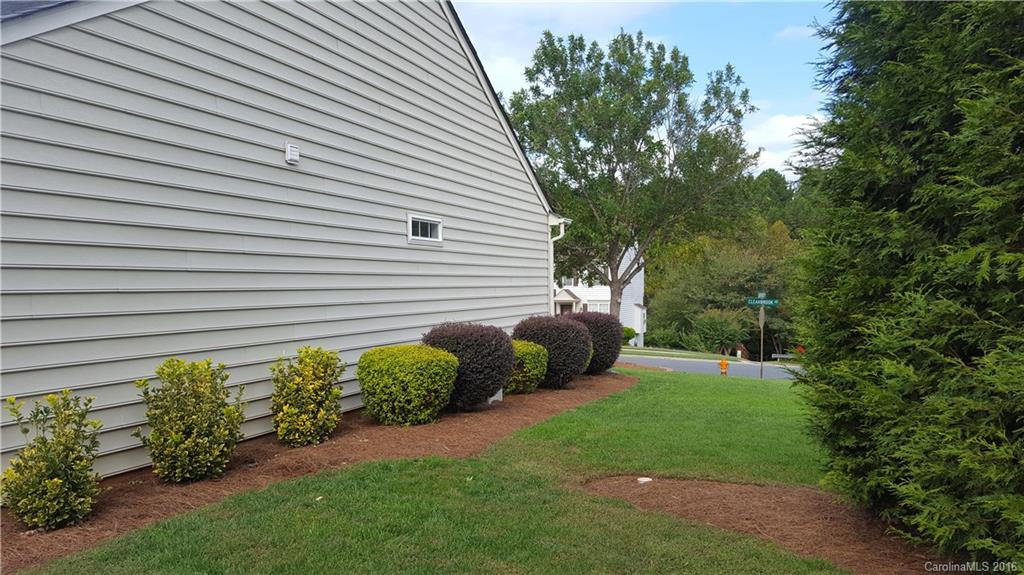 1032 Clearbrook Road Matthews, NC 28105 - Photo 10 of 21 Gallery Image 10