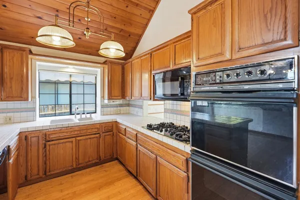 $849,000 | 7351 Perera Circle, Sacramento, CA 95831
