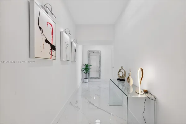 $5,490 | 888 Biscayne Boulevard, Unit 2404, Miami, FL 33132