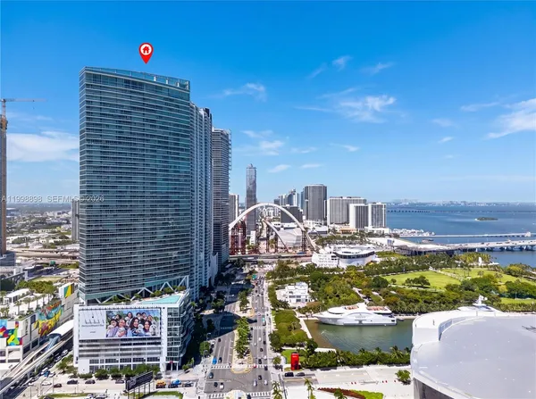 $5,490 | 888 Biscayne Boulevard, Unit 2404, Miami, FL 33132