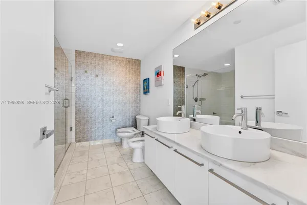 $5,490 | 888 Biscayne Boulevard, Unit 2404, Miami, FL 33132