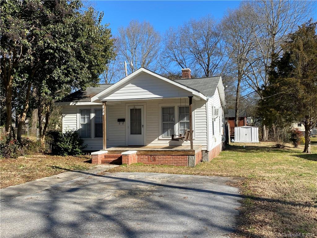 424 South Ridge Street Dallas, NC 28034 - Photo 1 of 9 Gallery Image 1