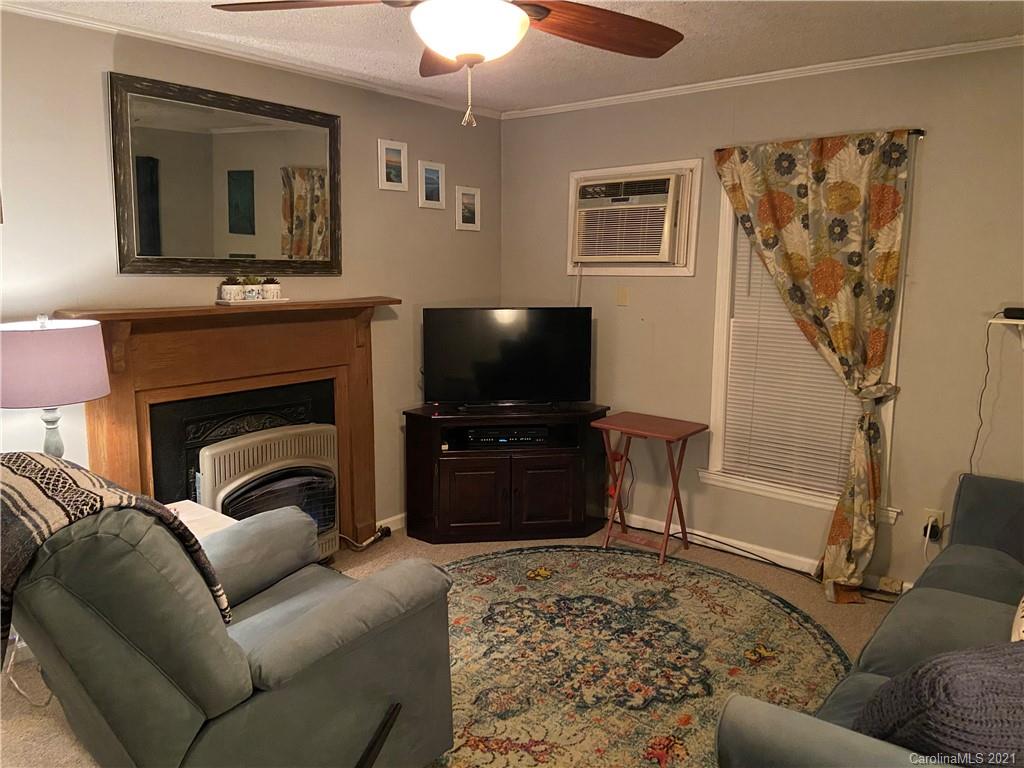 424 South Ridge Street Dallas, NC 28034 - Photo 2 of 9 Gallery Image 2