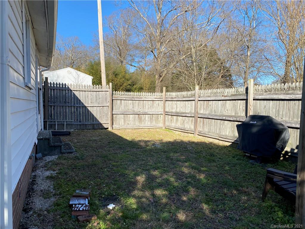 424 South Ridge Street Dallas, NC 28034 - Photo 8 of 9 Gallery Image 8