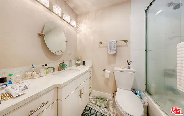 $4,300 | 938 Palm Avenue, Unit 8, West Hollywood, CA 90069