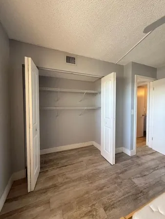 $2,000 | 6475 West Oakland Park Boulevard, Unit 401, Lauderhill, FL 33313