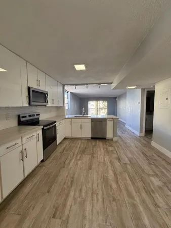 $2,000 | 6475 West Oakland Park Boulevard, Unit 401, Lauderhill, FL 33313