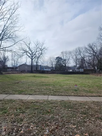 $20,000 | 3315 Eminence Boulevard, St. Louis, MO 63114