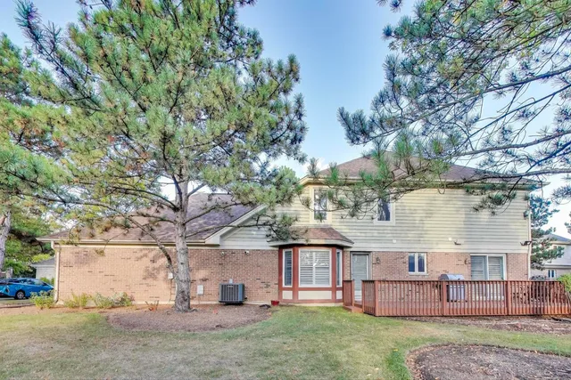 $705,000 | 336 Rivershire Court, Lincolnshire, IL 60069