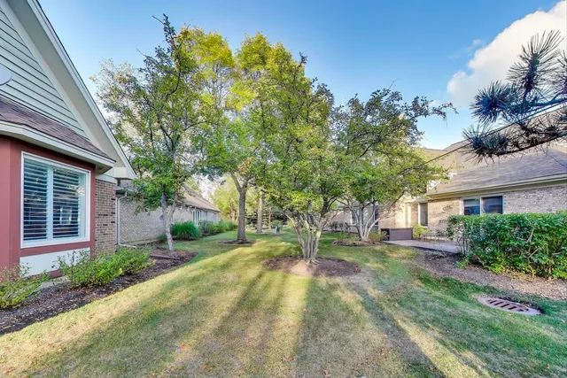 $705,000 | 336 Rivershire Court, Lincolnshire, IL 60069