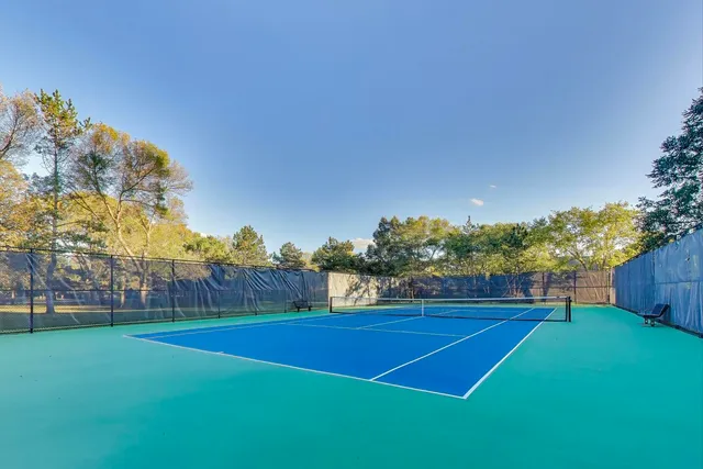 $705,000 | 336 Rivershire Court, Lincolnshire, IL 60069