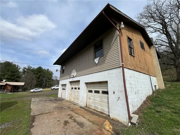 $215,000 | 589 Walls Road, Reynoldsville, PA 15851